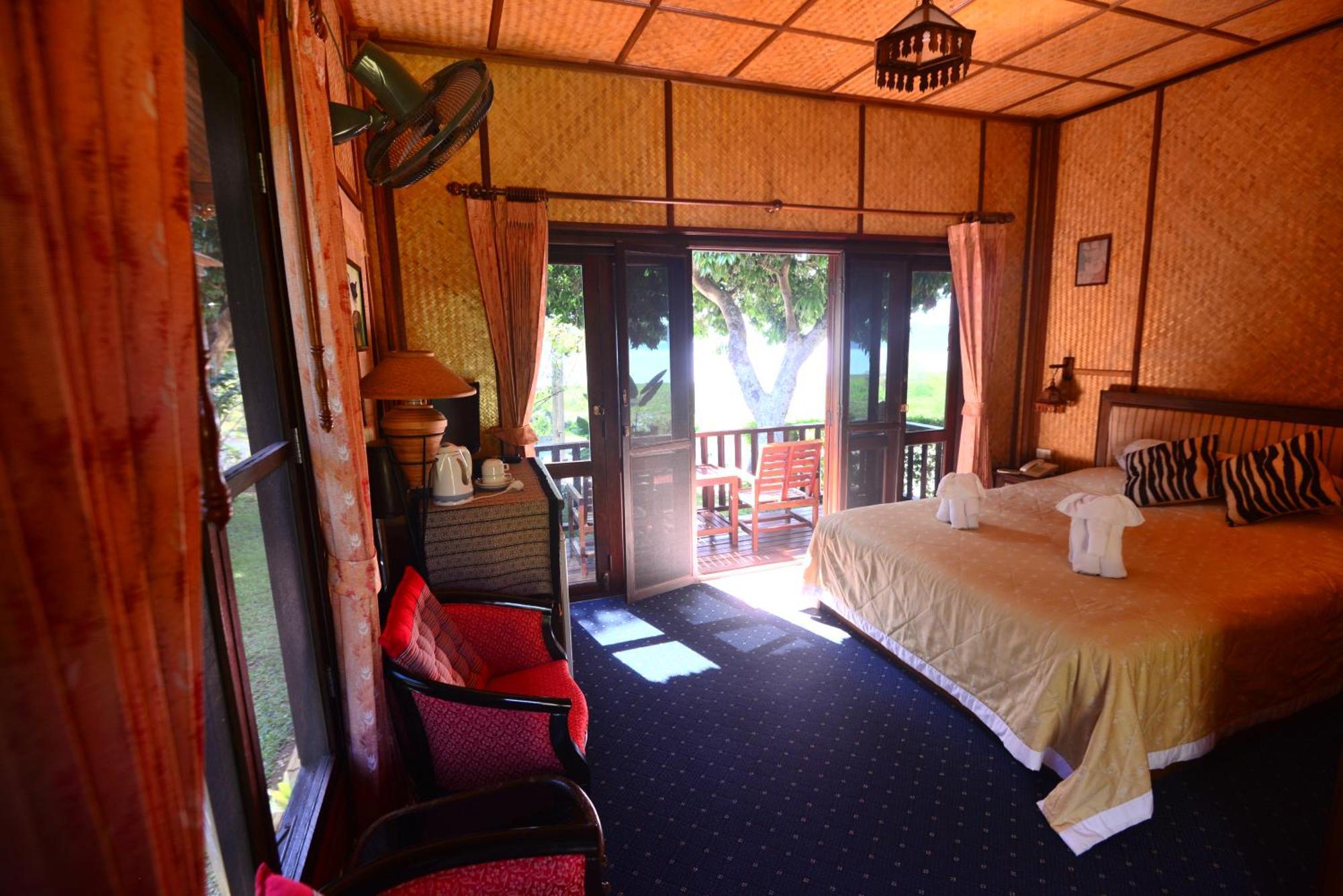 Viang Yonok Hotel, Restaurant, Sports Club Csiangszen Szoba fotó